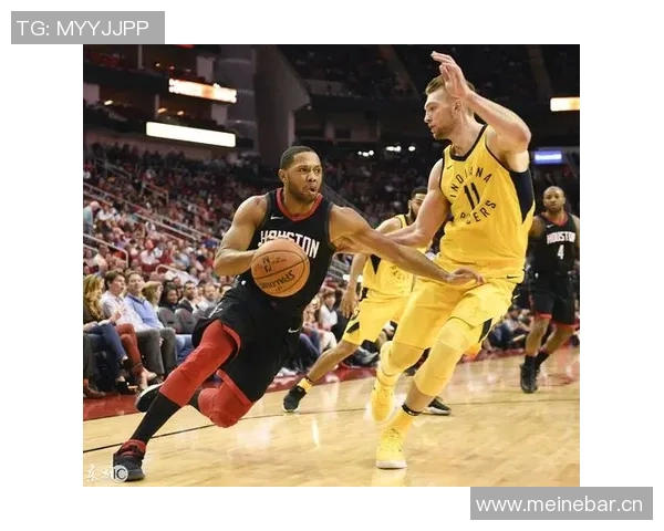 大洛专注卡位技巧努力为队友创造更好抢板机会 大洛专注卡位技巧努力为队友创造更好抢板机会