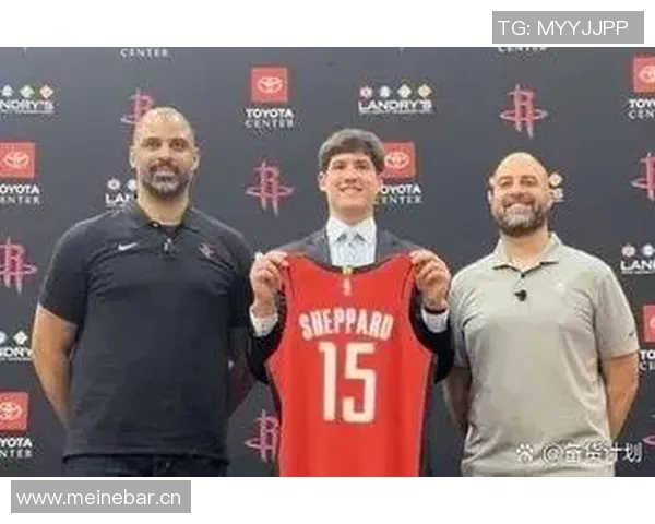 谢泼德谈球队定位与风格强调教练的指导作用与球员的自我发挥 谢泼德谈球队定位与风格强调教练的指导作用与球员的自我发挥