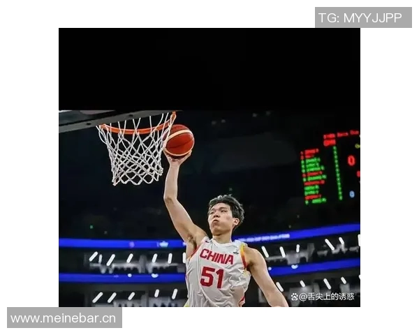 杨瀚森在比赛中表现出色需加强防守与无球跑动提升实力 杨瀚森在比赛中表现出色需加强防守与无球跑动提升实力