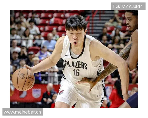 哈利伯顿称赞杨瀚森传球能力强调他能迅速适应NBA比赛节奏