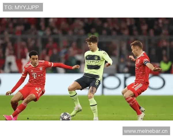 法媒报道曼联巴萨皇马争抢于帕拜仁仍在努力续约