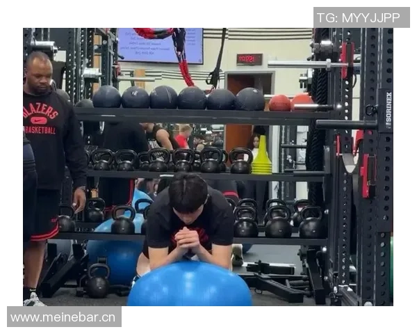 杨瀚森分享英语学习心得：如何通过训练让克里斯暂时退居二线