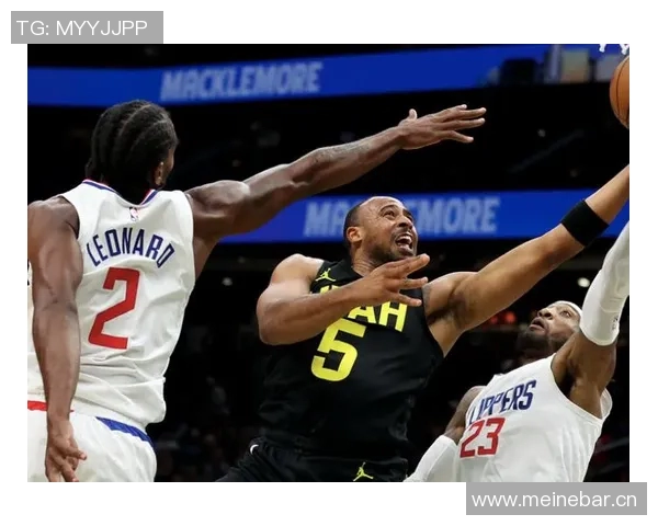 小卡季前赛表现出色砍下35分与队友重聚感到非常开心 小卡季前赛表现出色砍下35分与队友重聚感到非常开心