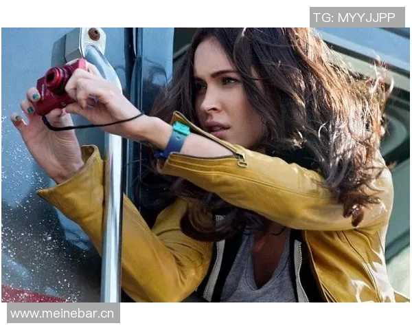 福克斯幸福生活照曝光妻子美丽动人儿女聪明可爱展现完美家庭生活