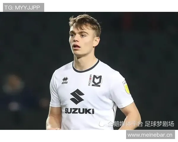 法兰克福和英超多队关注巴黎17岁小将扬吉尔的转会动态