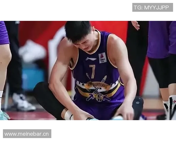 76人新援埃奇库姆加盟大帝复出后三巨头能否助力争冠之路 76人新援埃奇库姆加盟大帝复出后三巨头能否助力争冠之路