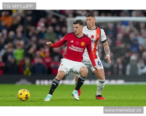 挑战英超传统强队樱桃军团蓄势待发迎接新赛季 挑战英超传统强队樱桃军团蓄势待发迎接新赛季